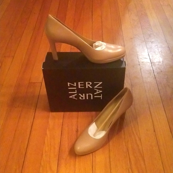 Naturalizer Shoes - Picture 1 of 5